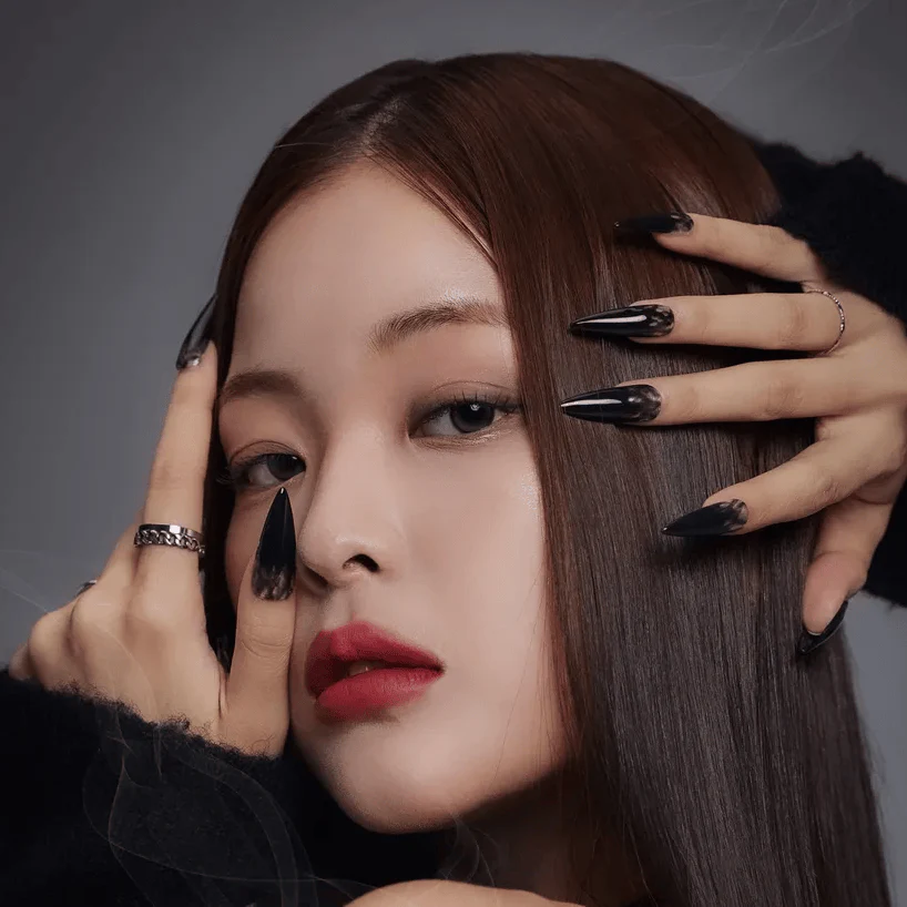 Black Rouge Icy to Fog Velvet - Image 3